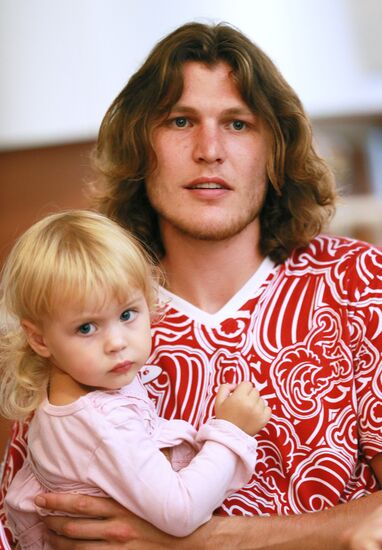 Russian national team arrives home from Olympic Games in London