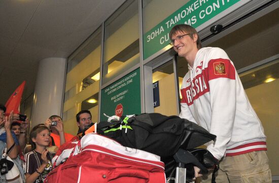 Russian national team arrives home from Olympic Games in London