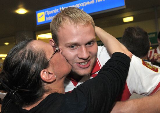 Russian national team arrives home from Olympic Games in London