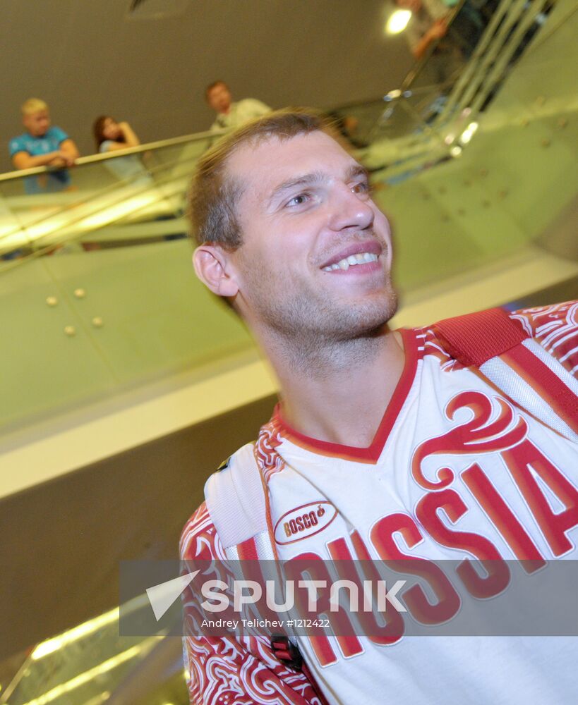 Russian national team arrives home from Olympic Games in London