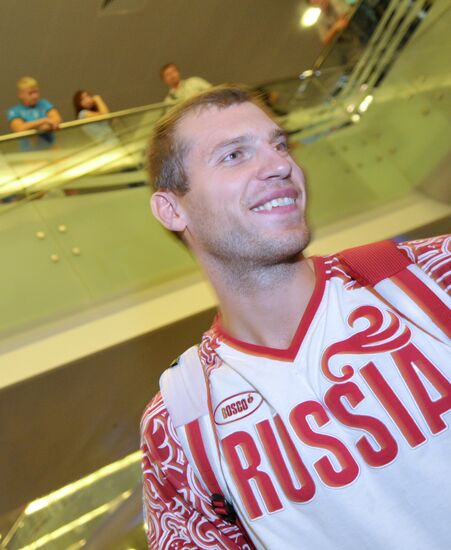 Russian national team arrives home from Olympic Games in London