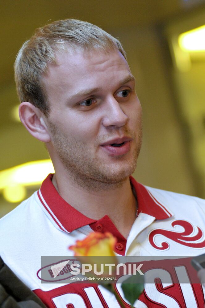 Russian national team arrives home from Olympic Games in London