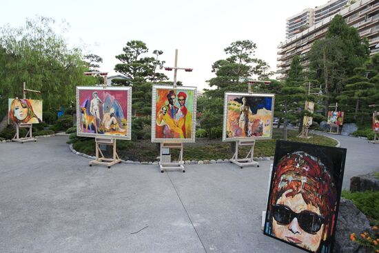 Andrei Sharov's painting exhibition in Japanese Garden in Monaco