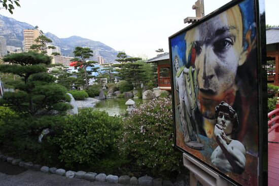 Andrei Sharov's painting exhibition in Japanese Garden in Monaco