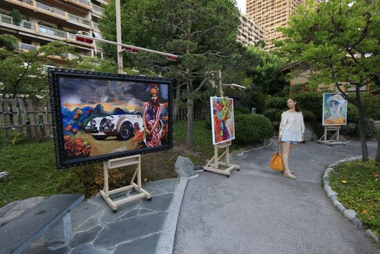 Andrei Sharov's painting exhibition in Japanese Garden in Monaco
