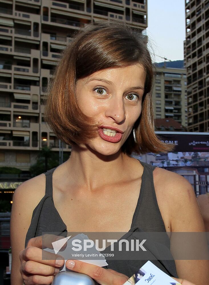 Exhibition of Andrei Sharov's paintings in Japanese Garden