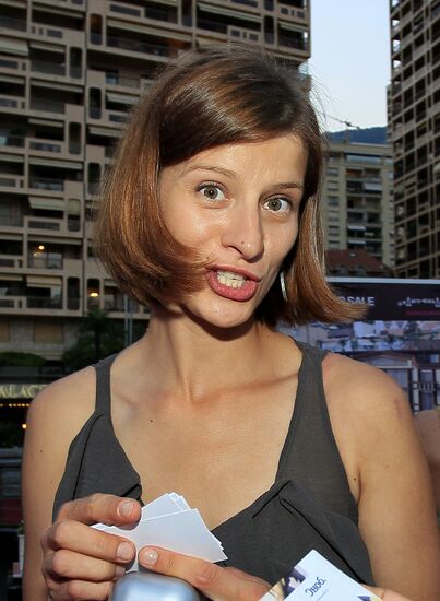 Exhibition of Andrei Sharov's paintings in Japanese Garden