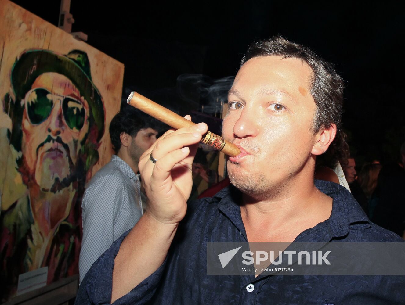 Exhibition of Andrei Sharov's paintings in Japanese Garden