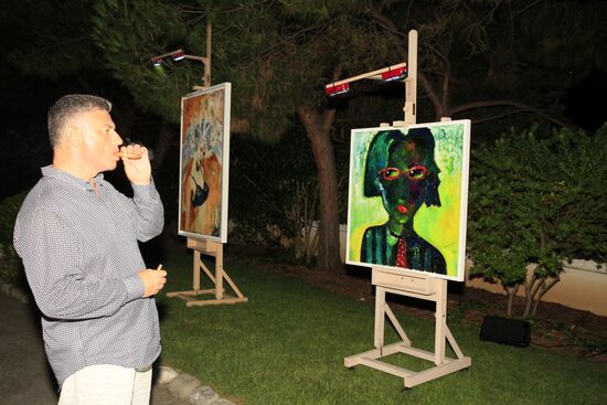 Exhibition of Andrei Sharov's paintings in Japanese Garden