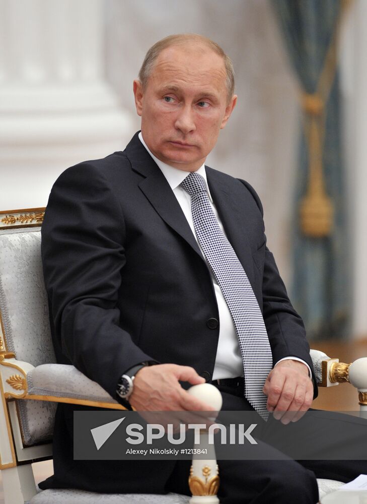 Vladimir Putin meets with Human Rights Commissioners