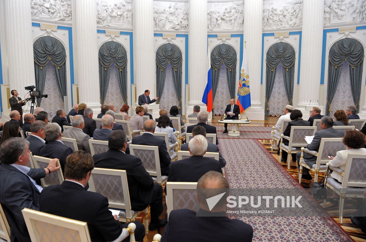 Vladimir Putin meets with Human Rights Commissioners
