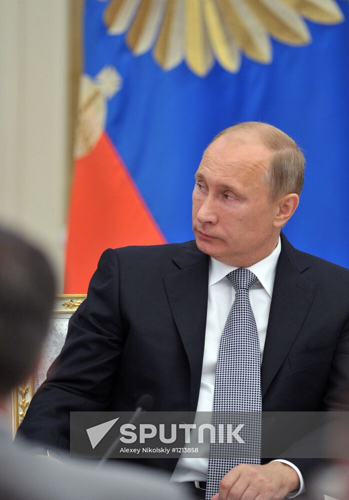 Vladimir Putin meets with Human Rights Commissioners