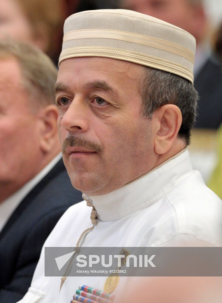 Vladimir Putin meets with human rights ombudsmen