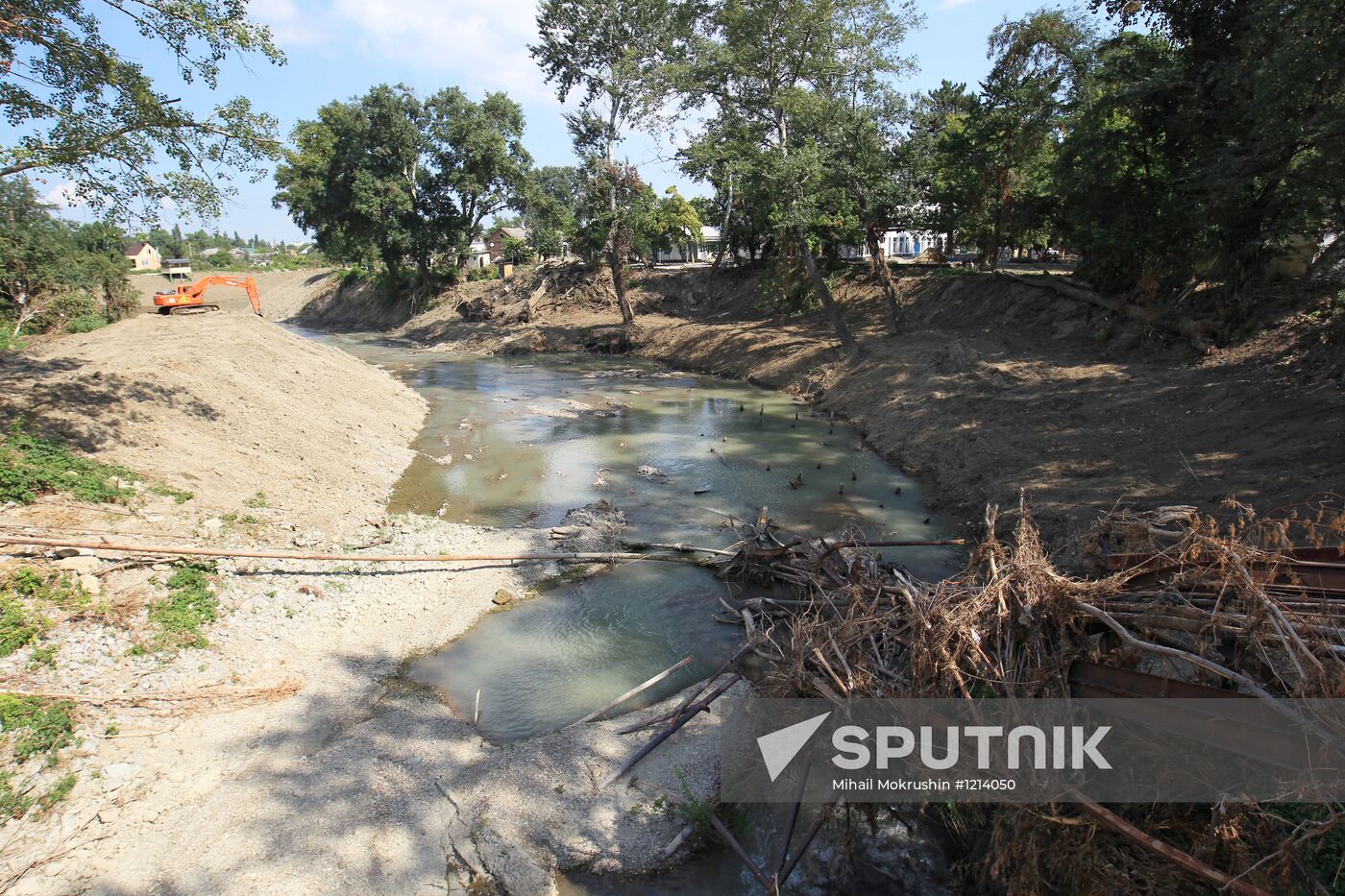Post-flood recovery work in Krymsk