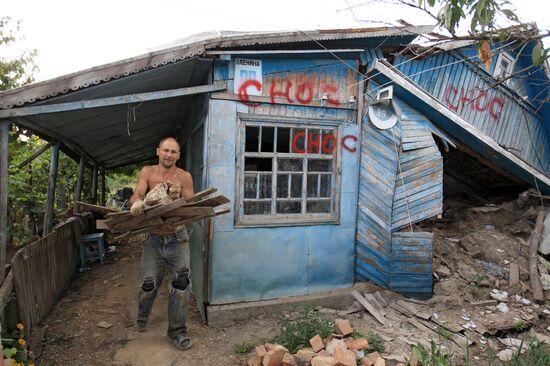 Post-flood recovery work in Krymsk