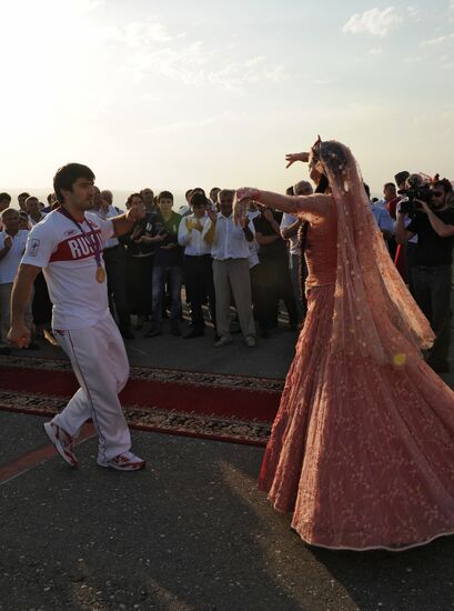 London Olympics prize winners welcomed in Daghestan