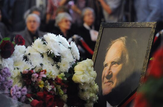 Funeral service for Sergei Kapitsa
