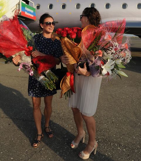 Yelena Isinbayeva and Natalya Vorobiyeva