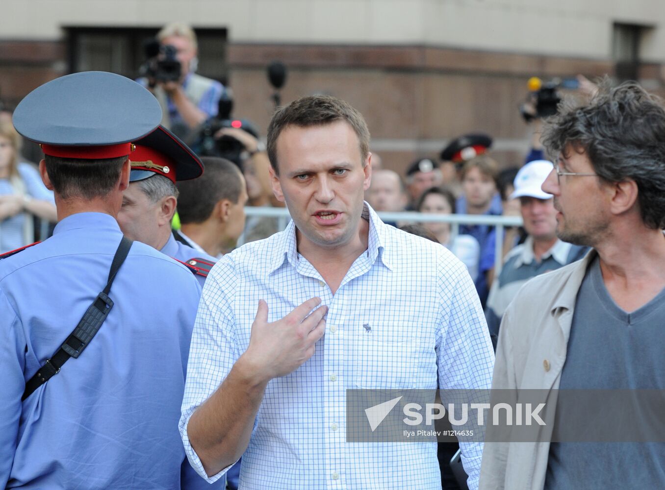 Rally to support Pussy Riot