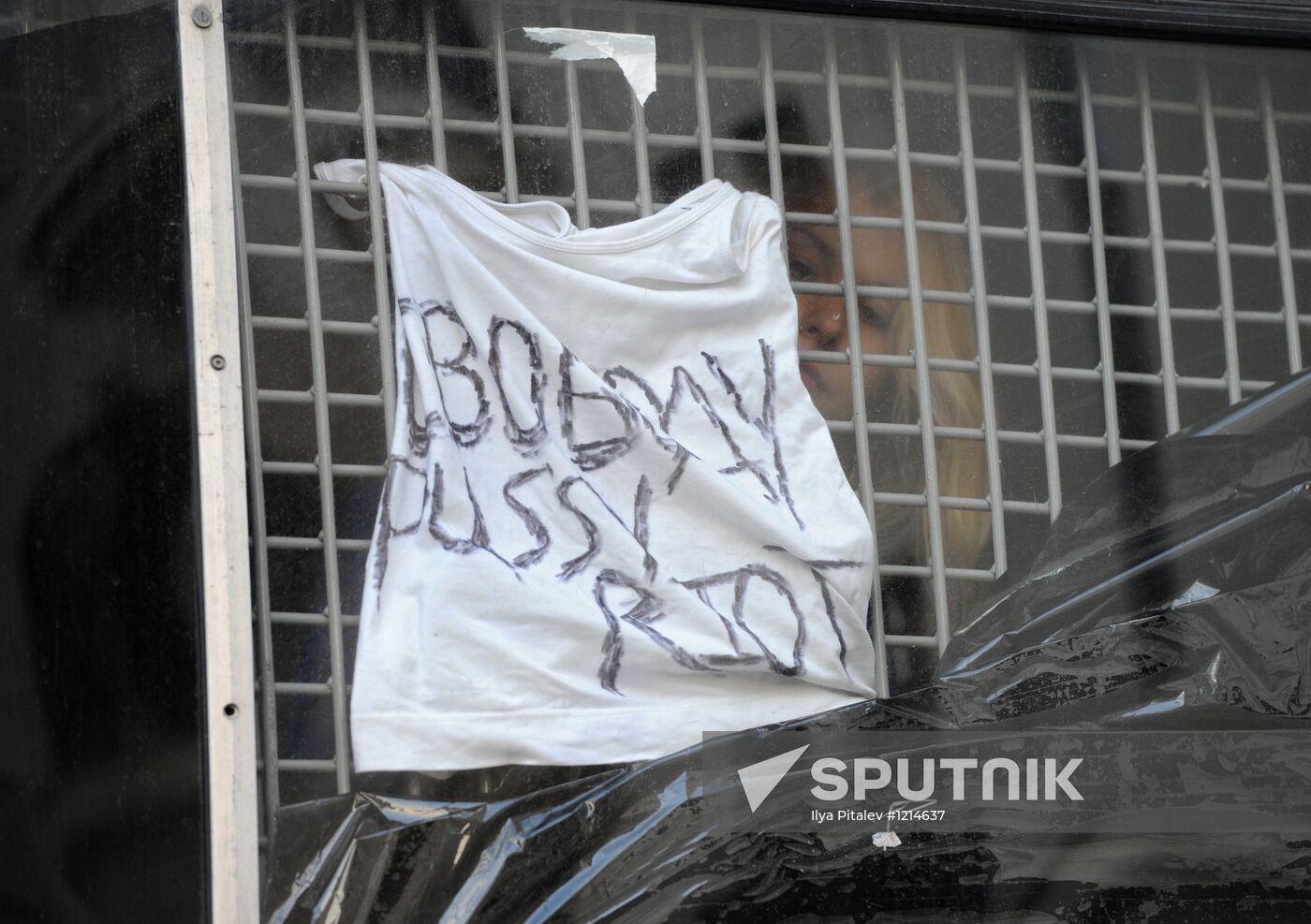 Rally to support Pussy Riot