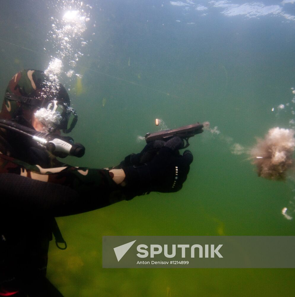 Training muster of divers-shotfirers