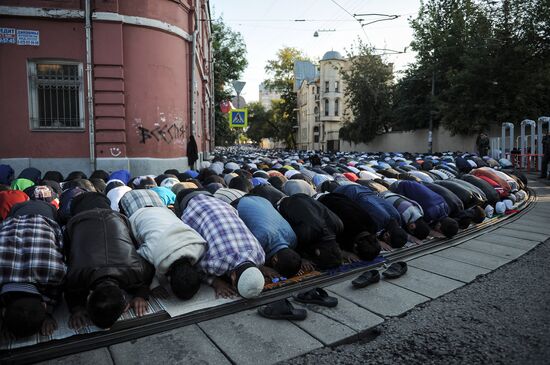 Eid Al-Fitr celebrated in Moscow