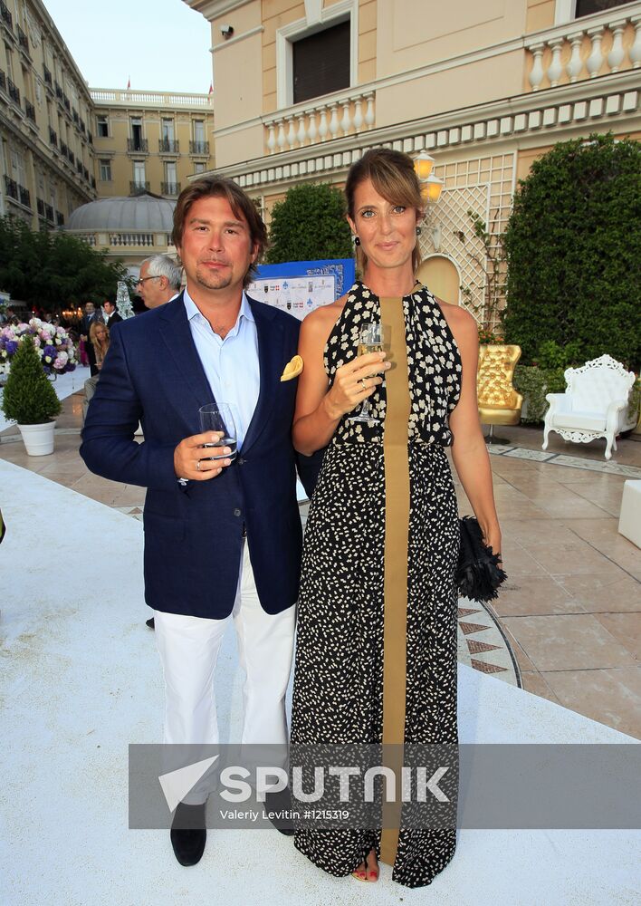 Belaya Liliya Fund charity evening