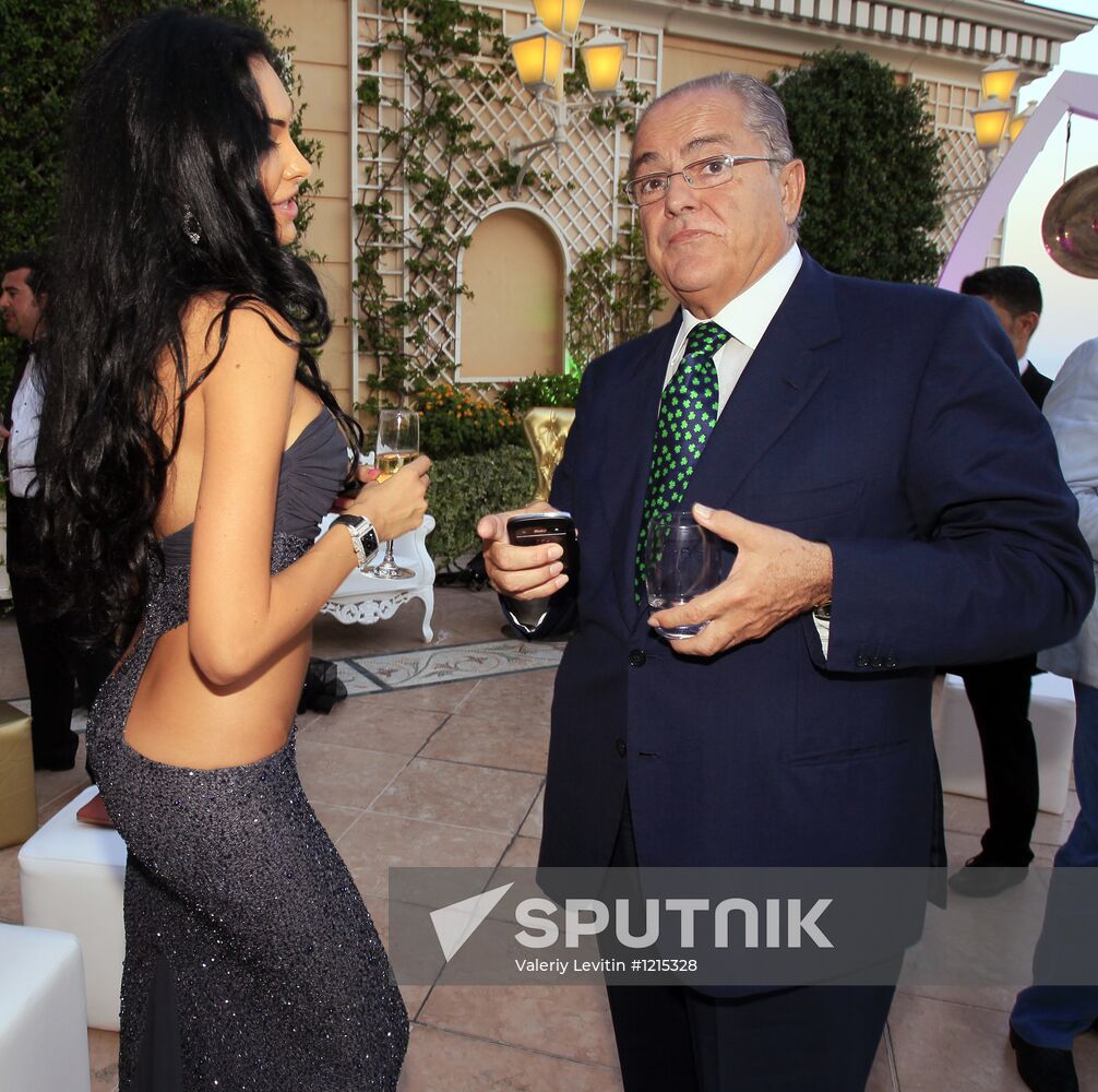 White Lily foundation holds charity evening