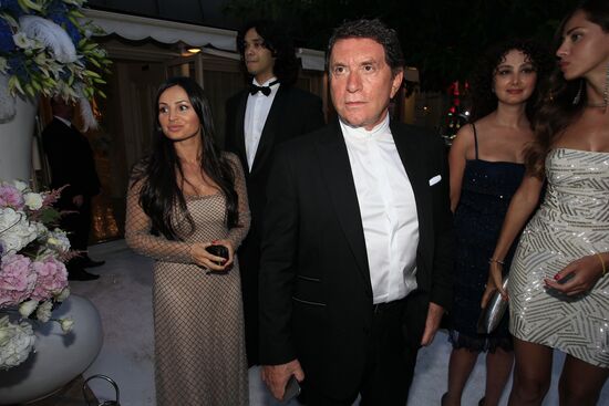 White Lily foundation holds charity evening