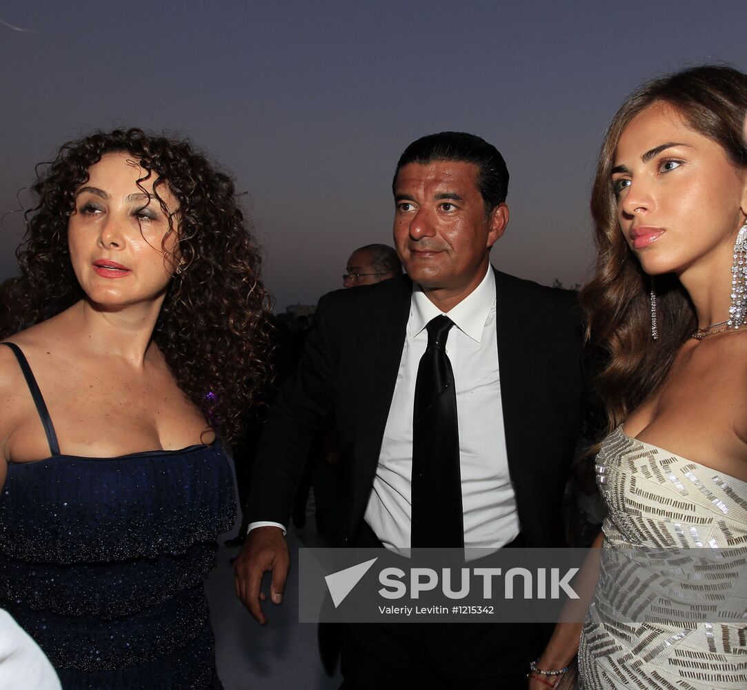 White Lily foundation holds charity evening