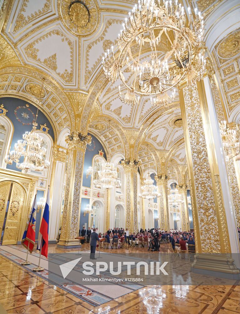 V.Putin meets with Russian Paralympic team in Kremlin