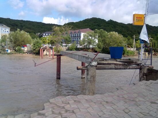 Flooding in Novomikhailovskoye village outside Tuapse