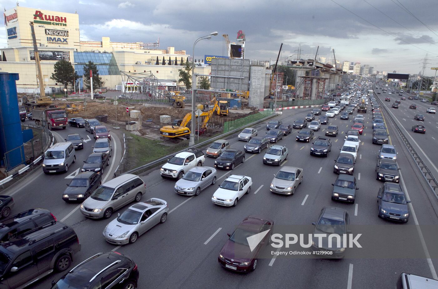 Leningradskoye Motorway congested in Moscow