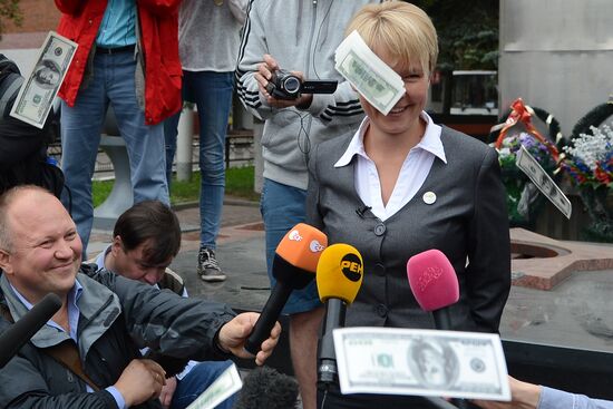 Ye.Chirikova files documents for Khimki mayor candidacy