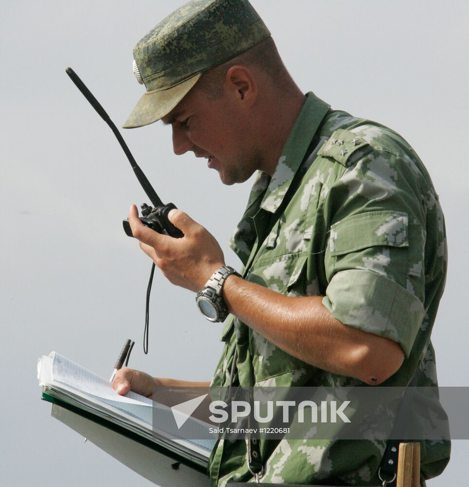 Exercises by land forces artillery batteries in Chechnya