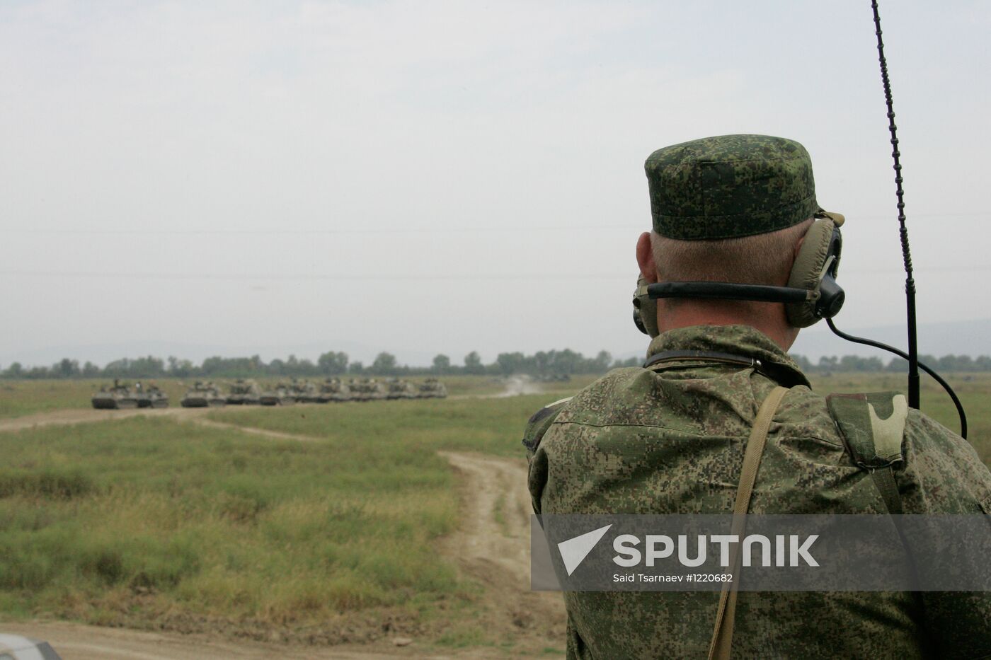 Exercises by land forces artillery batteries in Chechnya