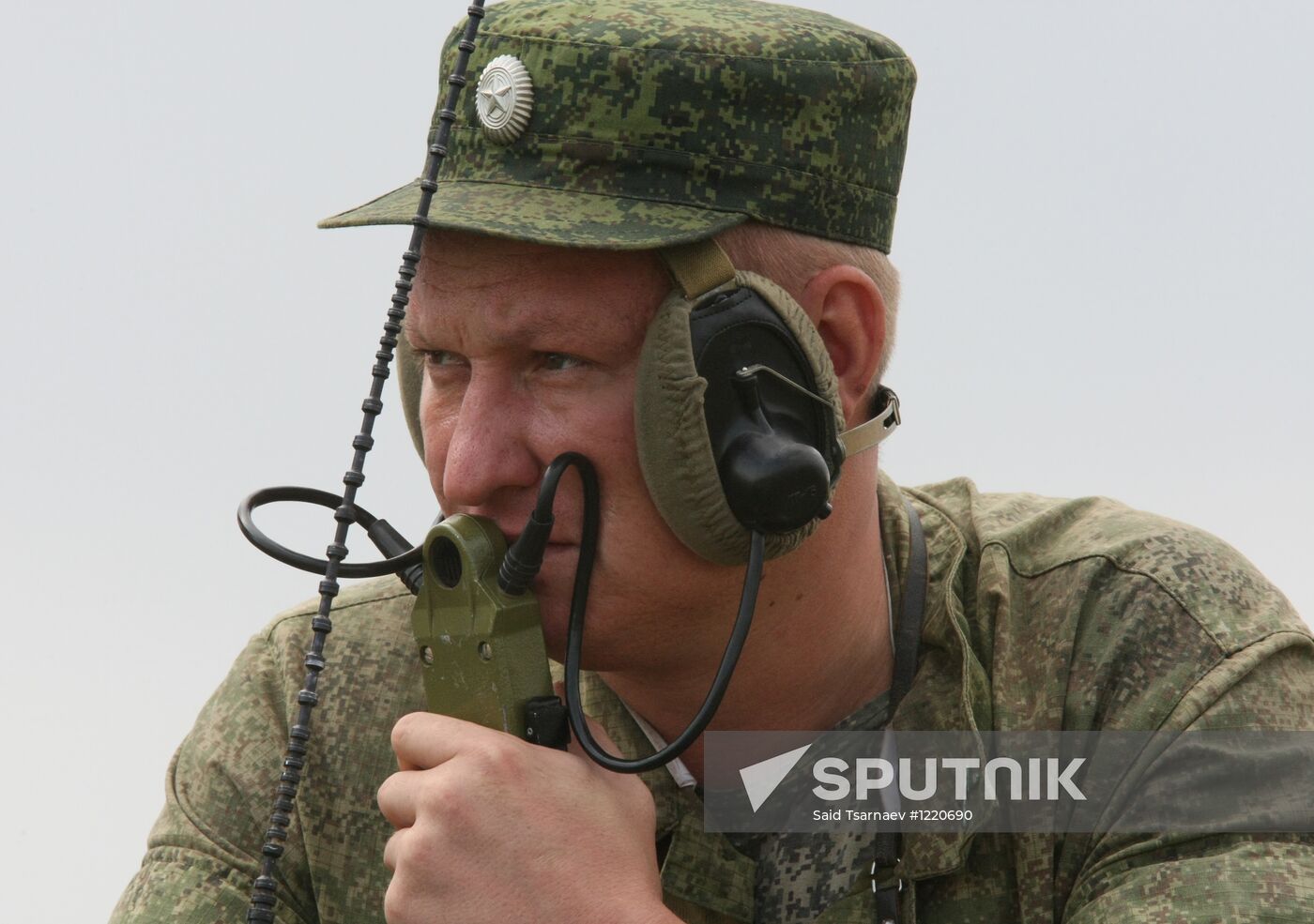 Exercises by land forces artillery batteries in Chechnya