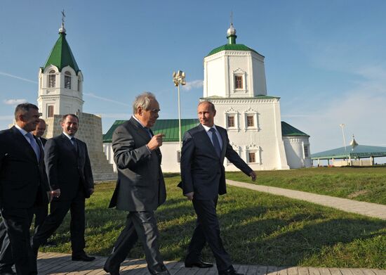 Vladimir Putin visits Volga Federal District
