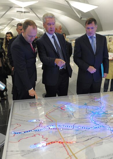 Moscow Mayor visits new metro station "Novokosino"