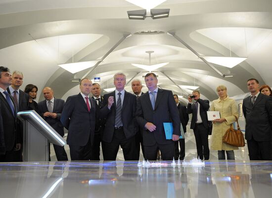 Moscow Mayor visits new metro station "Novokosino"