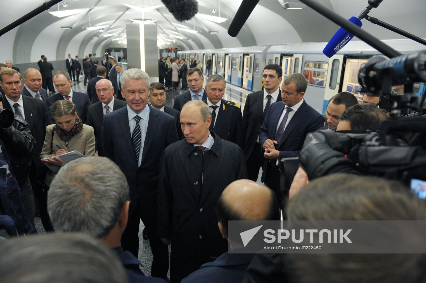 Vladimir Putin, Sergei Sobyanin visit new metro station