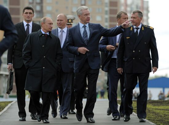 Vladimir Putin, Sergei Sobyanin visit new metro station