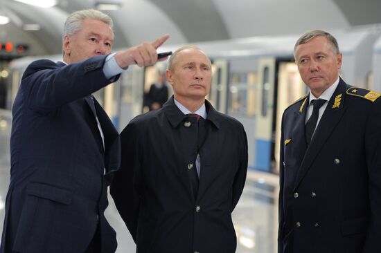 Vladimir Putin, Sergei Sobyanin visit new metro station