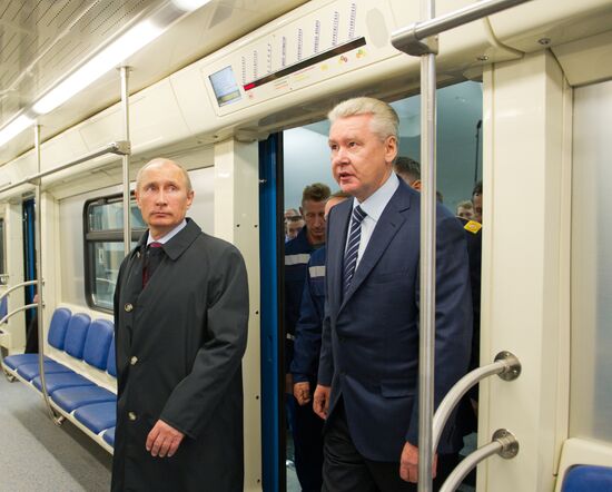 Vladimir Putin and Sergei Sobyanin visit new Metro station