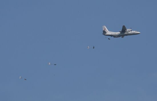 Marine and paratroopers landing drill in Kaliningrad Region