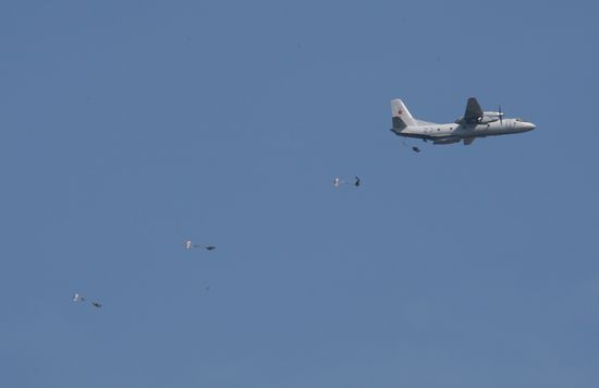 Marine and paratroopers landing drill in Kaliningrad Region