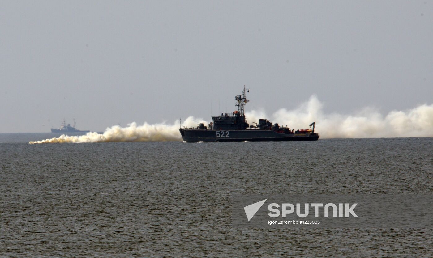 Marine and paratroopers landing drill in Kaliningrad Region