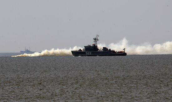 Marine and paratroopers landing drill in Kaliningrad Region