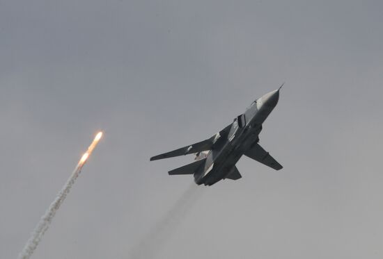 Marine and paratroopers landing drill in Kaliningrad Region