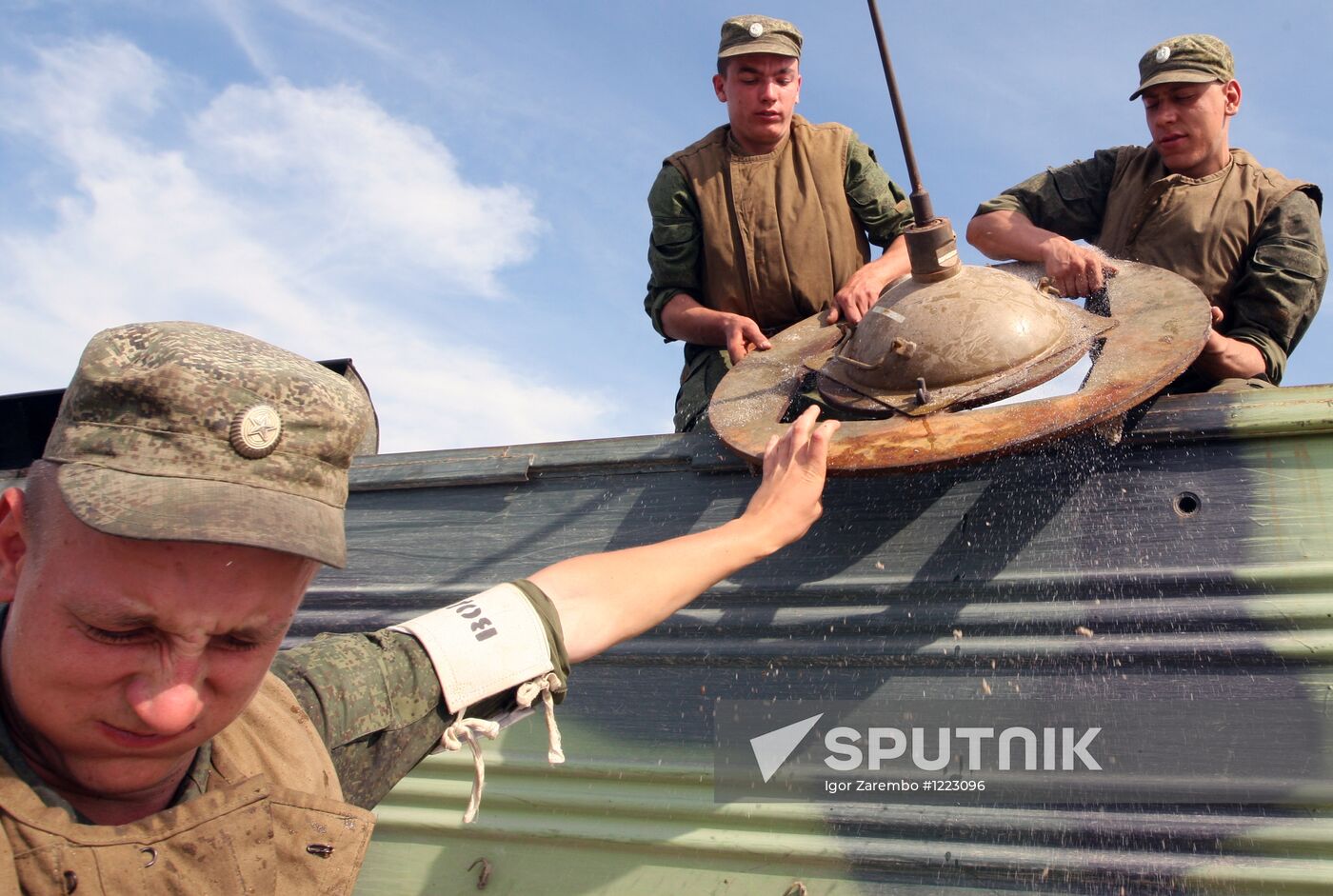 Marine and paratroopers landing drill in Kaliningrad Region